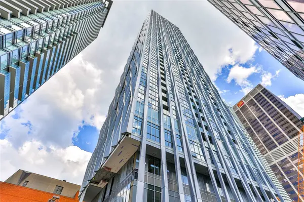 1 Yorkville AVE #1202, Toronto C02, ON M4W 0B1