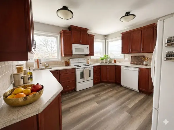 564 Central Park BLVD N #Main, Oshawa, ON L1G 6A4