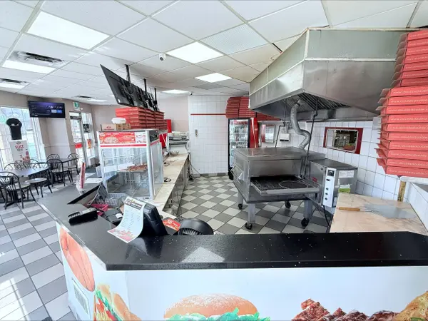 1335 Simcoe ST N #Unit 03, Oshawa, ON L1G 4X1