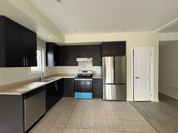 293 Olive AVE #3rd Floor, Oshawa, ON L1H 2P5