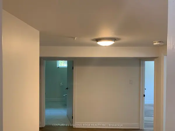 209 WAYNE CT #BSMT, Oshawa, ON L1G 3R6