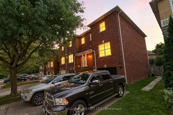 568 Legresley LN, Newmarket, ON L3Y 8R8