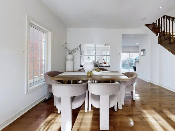 25 Fieldflower CRES, Richmond Hill, ON L4E 5E9