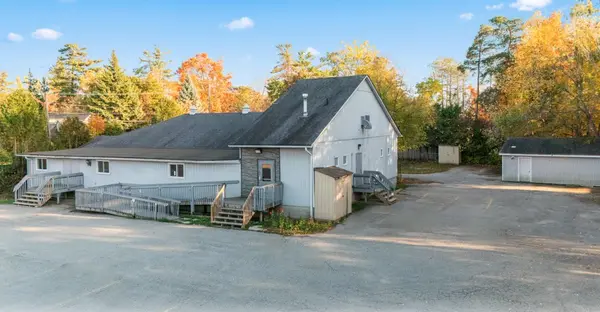 2044 25th Side Road, Innisfil, ON L9S 1Z2