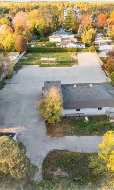 2044 25th Side Road, Innisfil, ON L9S 1Z2