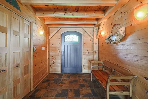 3531 Crescent Harbour RD, Innisfil, ON L9S 2Y7