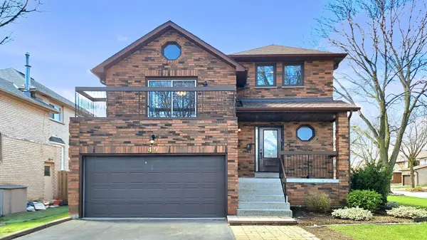 49 Parklawn CRES, Markham, ON L3T 6W9