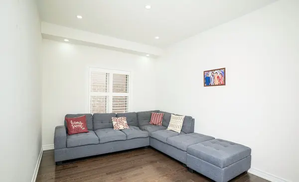 978 Barton WAY, Innisfil, ON L9S 0N5