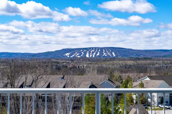 24 Ramblings WAY #901, Collingwood, ON L9Y 5C6