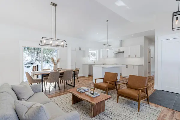 187 Albin RD, Tay, ON L0K 2C0