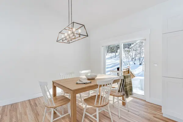 187 Albin RD, Tay, ON L0K 2C0