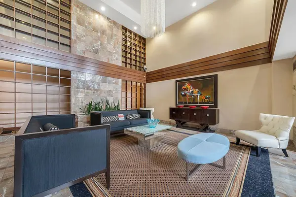 100 County Court BLVD #1607, Brampton, ON L6W 3X1