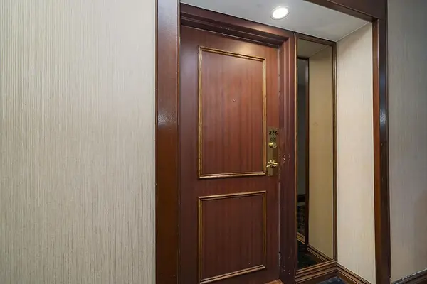 100 County Court BLVD #1607, Brampton, ON L6W 3X1