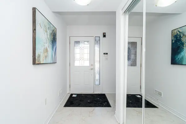 67 Decker Hollow CIR, Brampton, ON L6X 0L5