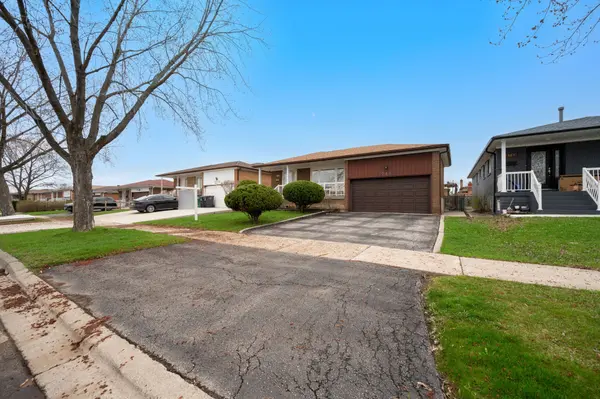 3746 Teeswater RD, Mississauga, ON L4T 2A4