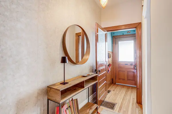 589 Gladstone AVE, Toronto W02, ON M6H 3J3