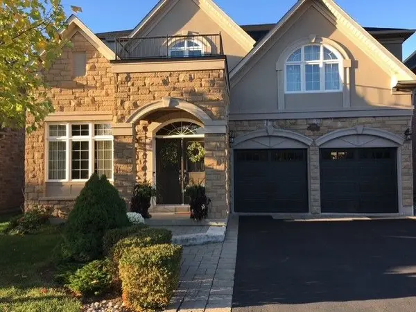 2489 Whistling Springs CRES, Oakville, ON L6M 5G3