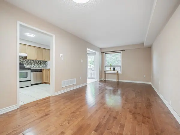 6035 Bidwell TRL #5, Mississauga, ON L5V 3C8