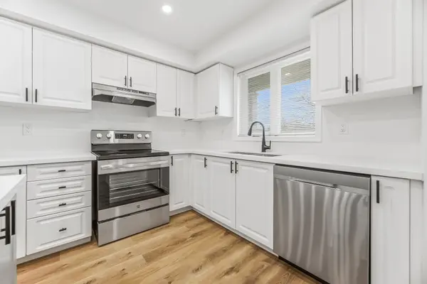 59 Mclaughlin RD N #2, Brampton, ON L6X 1Y7