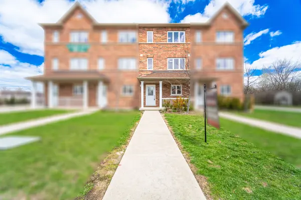 59 Mclaughlin RD N #2, Brampton, ON L6X 1Y7