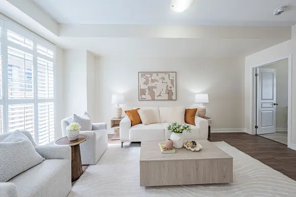 224 Wheat Boom DR, Oakville, ON L6H 0P4