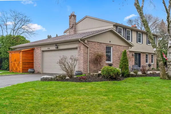 996 Cresthampton LN, Mississauga, ON L5H 2X1