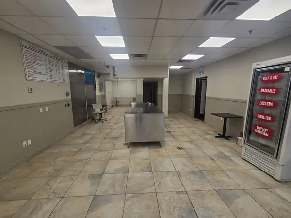 5045 Orbitor DR #12-100, Mississauga, ON L4W 4Y4