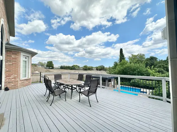 13 Classic DR N #-, Brampton, ON L6Y 5G9