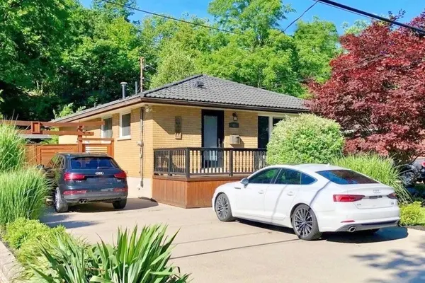 41 Ann ST, Hamilton, ON L9H 2N4