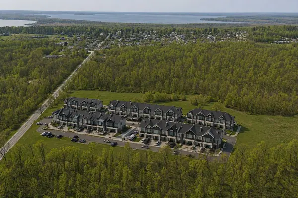 613 Helena ST, Fort Erie, ON L2A 4K2