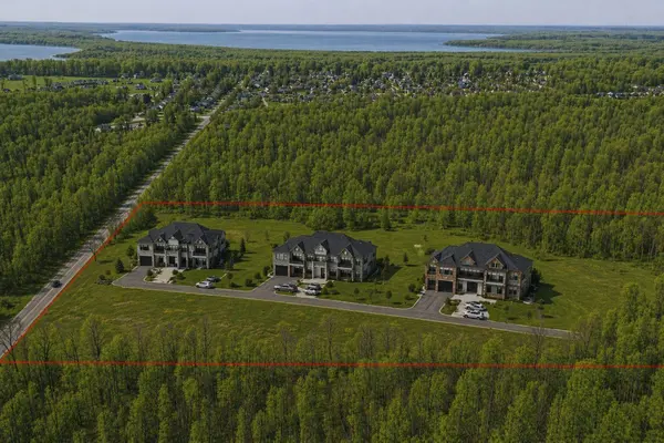 613 Helena ST, Fort Erie, ON L2A 4K2