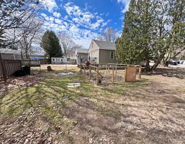 97 William ST, Parry Sound, ON P2A 1V5