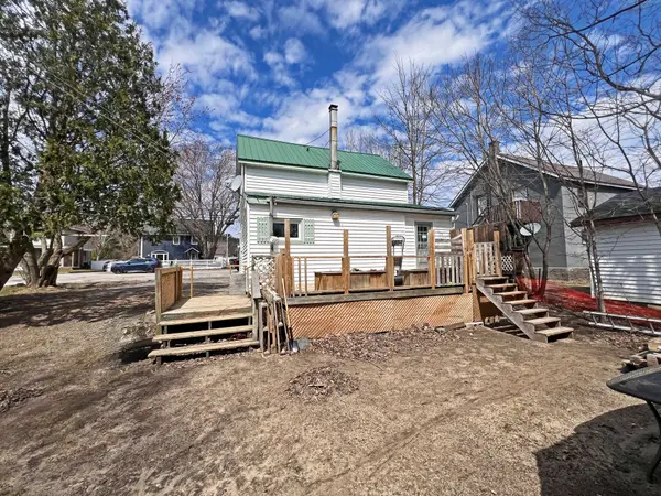 97 William ST, Parry Sound, ON P2A 1V5