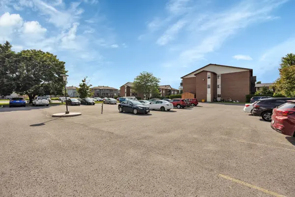 4 Robert ST, Arnprior, ON K7S 3N5