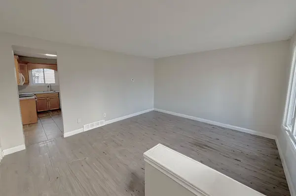 218 Admiral DR, London East, ON N5V 1H8