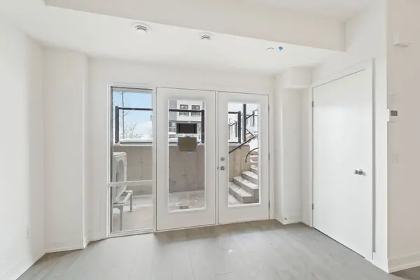 16 Melbourne AVE #106C, St. Catharines, ON L2P 3J8