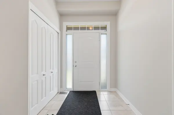 417 STALWART CRES, Blossom Park - Airport And Area, ON K1T 0H2