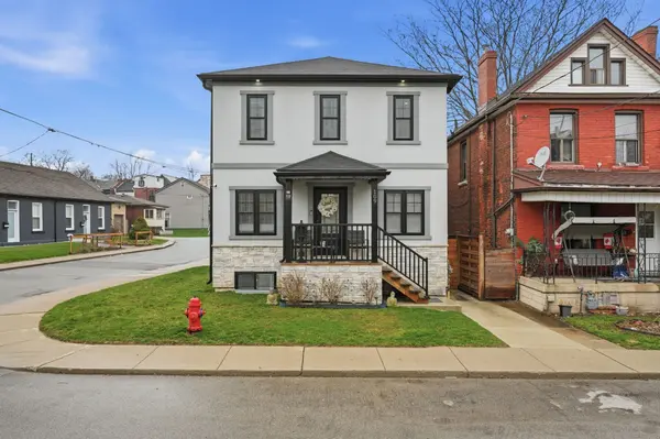 109 Ray ST N, Hamilton, ON L8R 2Y1