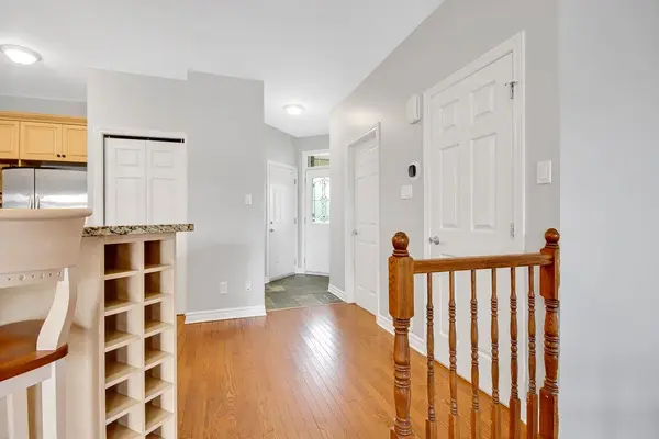 108 Villageview Private, Carp - Huntley Ward, ON K0A 1L0