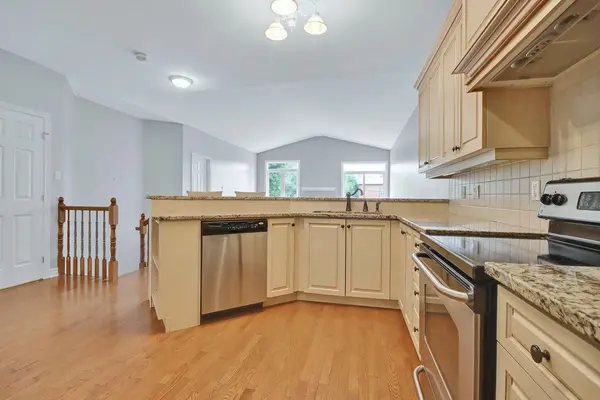 108 Villageview Private, Carp - Huntley Ward, ON K0A 1L0