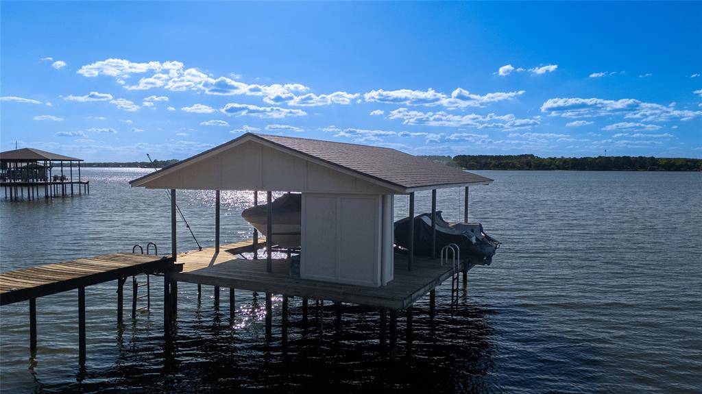 124 Shoreline Drive, Mabank, TX 75156