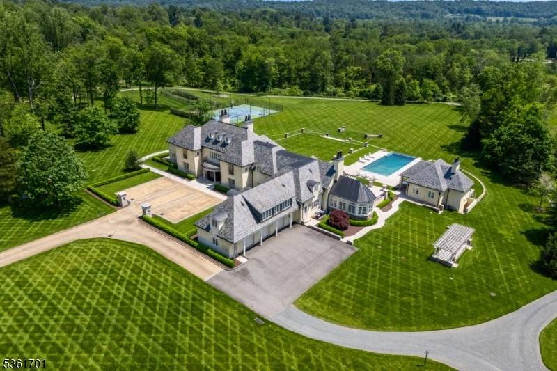 Far Hills Boro, NJ 07931
