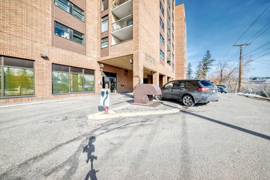 8604 48 AVE NW ##912, Calgary, AB T3B 5E6