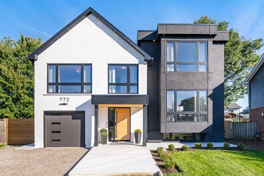 772 Banting CT, Milton, ON L9T 3M5