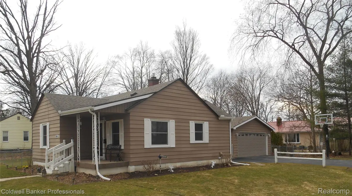 1454 Merle AVE, Burton, MI 48509