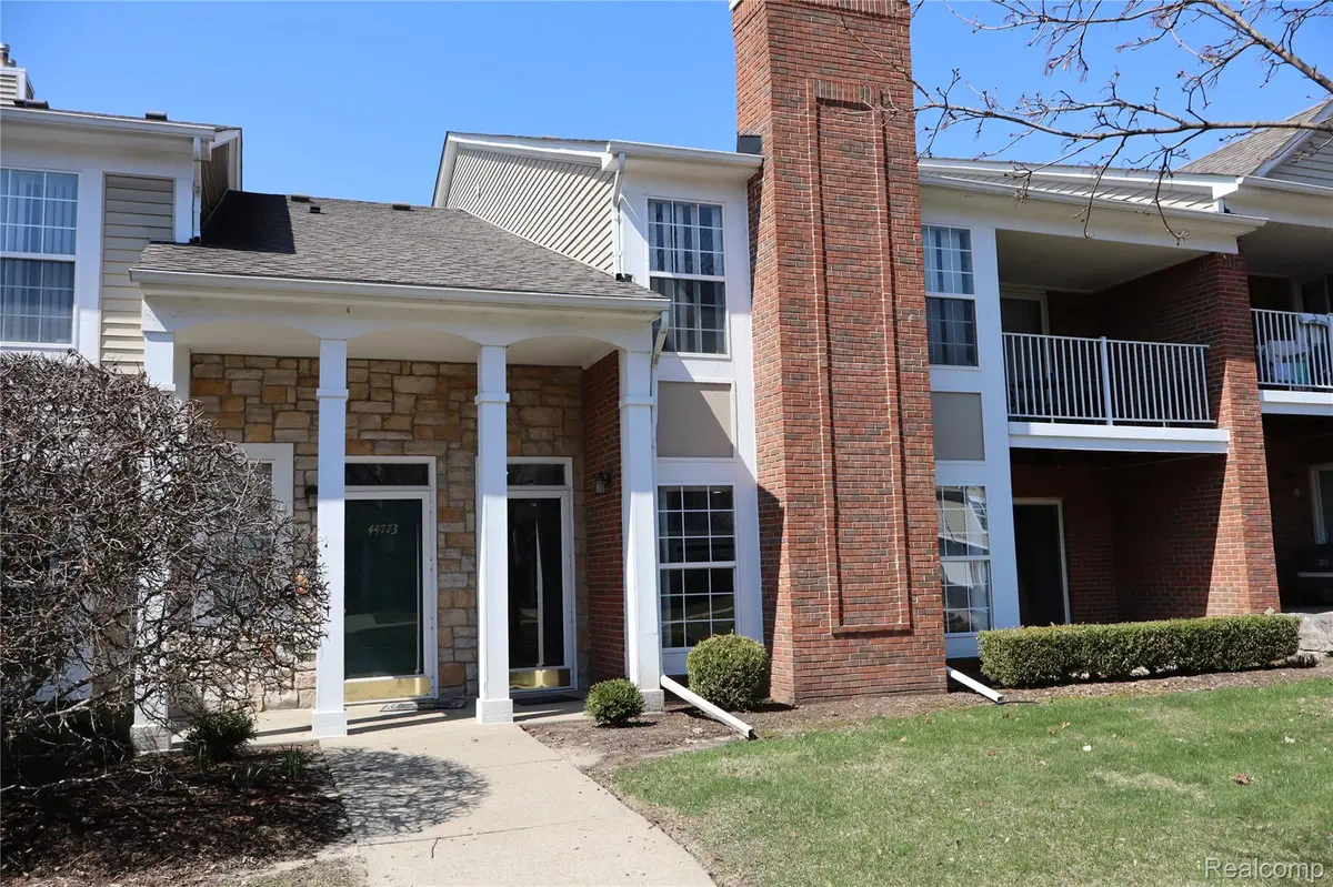 44755 Marigold DR, Sterling Heights, MI 48314