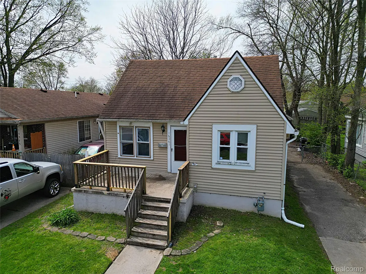 19361 Wakenden, Redford Charter Township, MI 48240