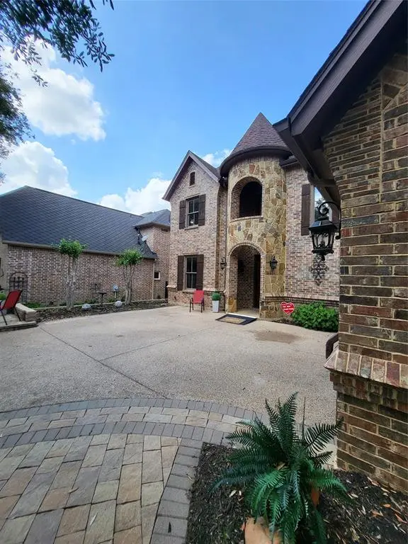6401 Vintage Lake Drive, Arlington, TX 76016