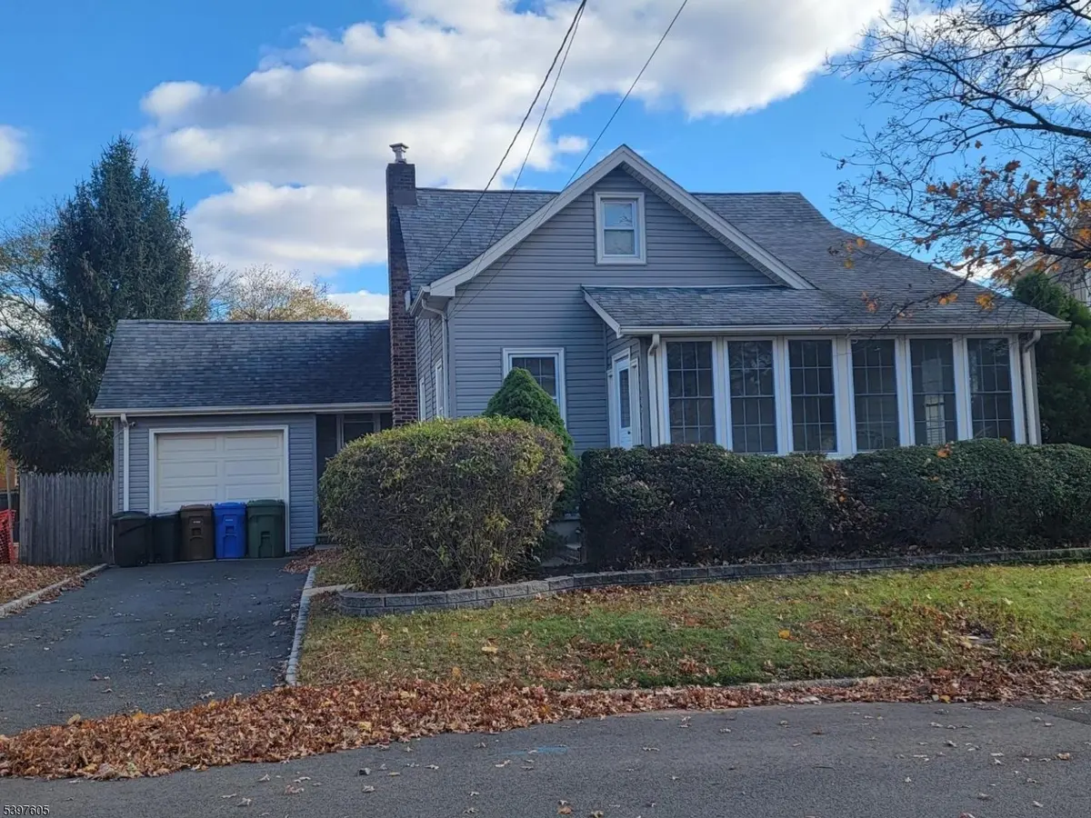 333 Livingston Rd, Linden City, NJ 07036