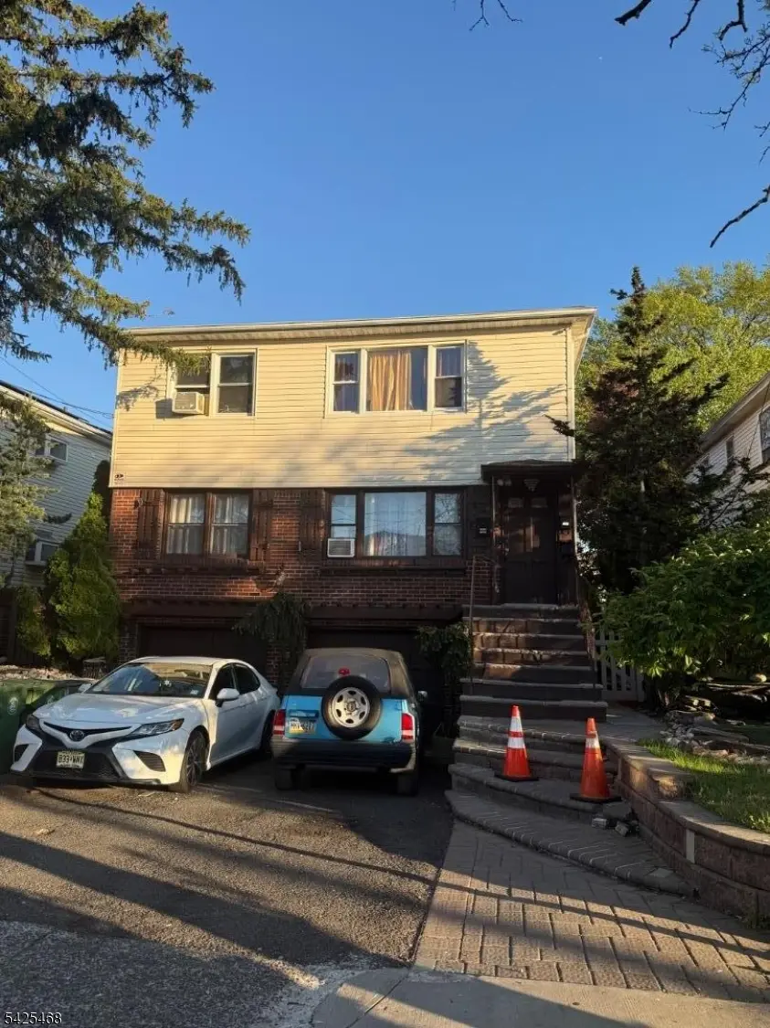 1036 Nora Dr, Linden City, NJ 07036